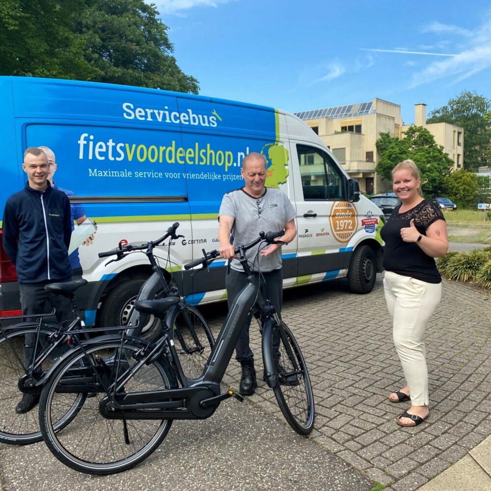 Elektrische fietsen voor afdeling de Uitkijk VPH Lichtenberg dankzij sponsor Pon